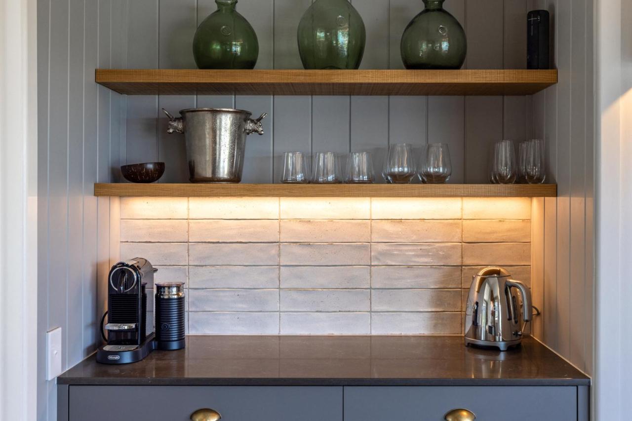 Smiths Cottage - Stay Waiheke Oneroa Eksteriør billede